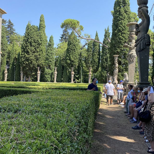 Viterbo-Villa Farnese di Caprarola. Tour 1 giorno.